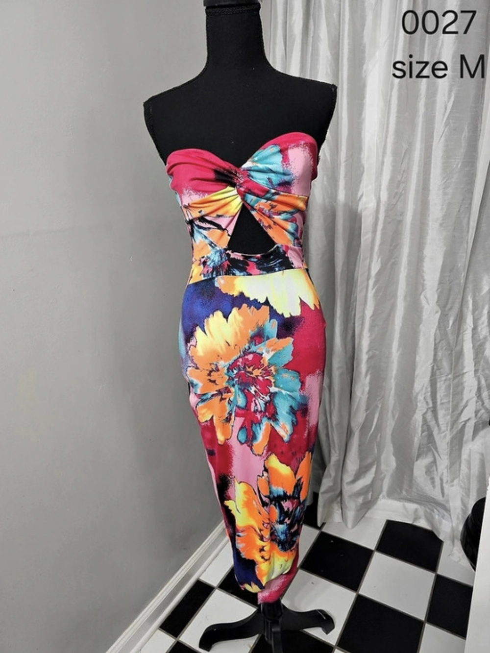 Floral Maxi Dress in Pink & Multicolor Size Medium